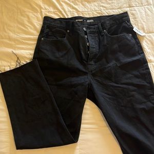 New with tags Black Old Navy Sky- Hi Straight frayed jeans